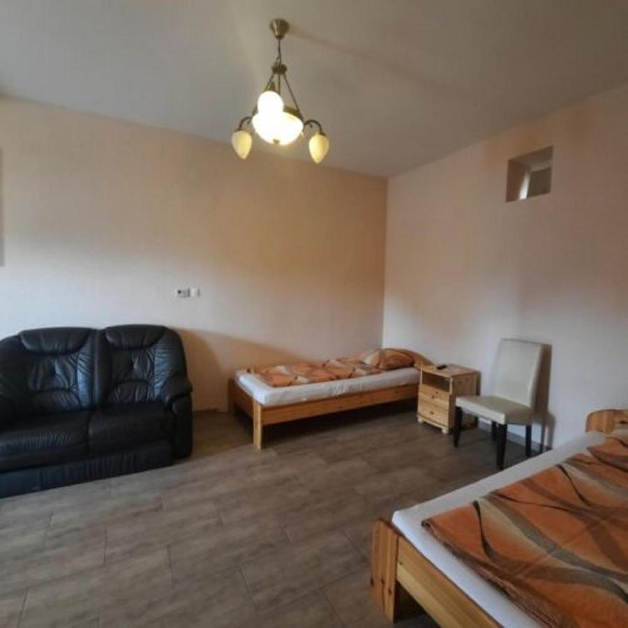 Ikszt Vendeghaz Hotel Davod Luaran gambar